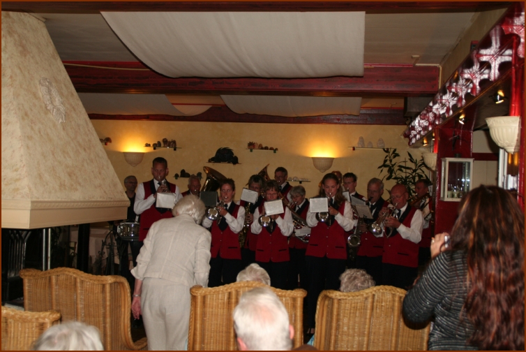 935 Willy & Gerard 260 Fanfare